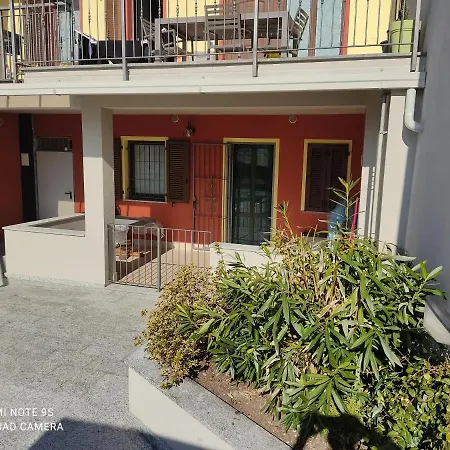 Paradiso Apartment *